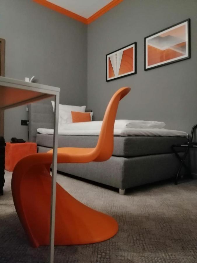 Hotel Maxplatz Хоф Екстериор снимка