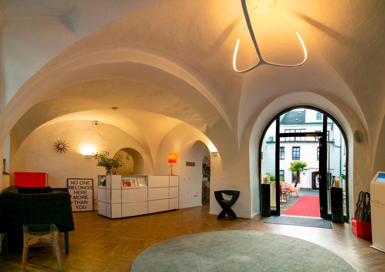 Hotel Maxplatz Хоф Екстериор снимка