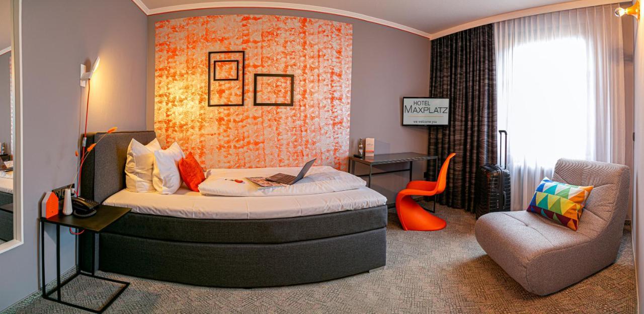 Hotel Maxplatz Хоф Екстериор снимка