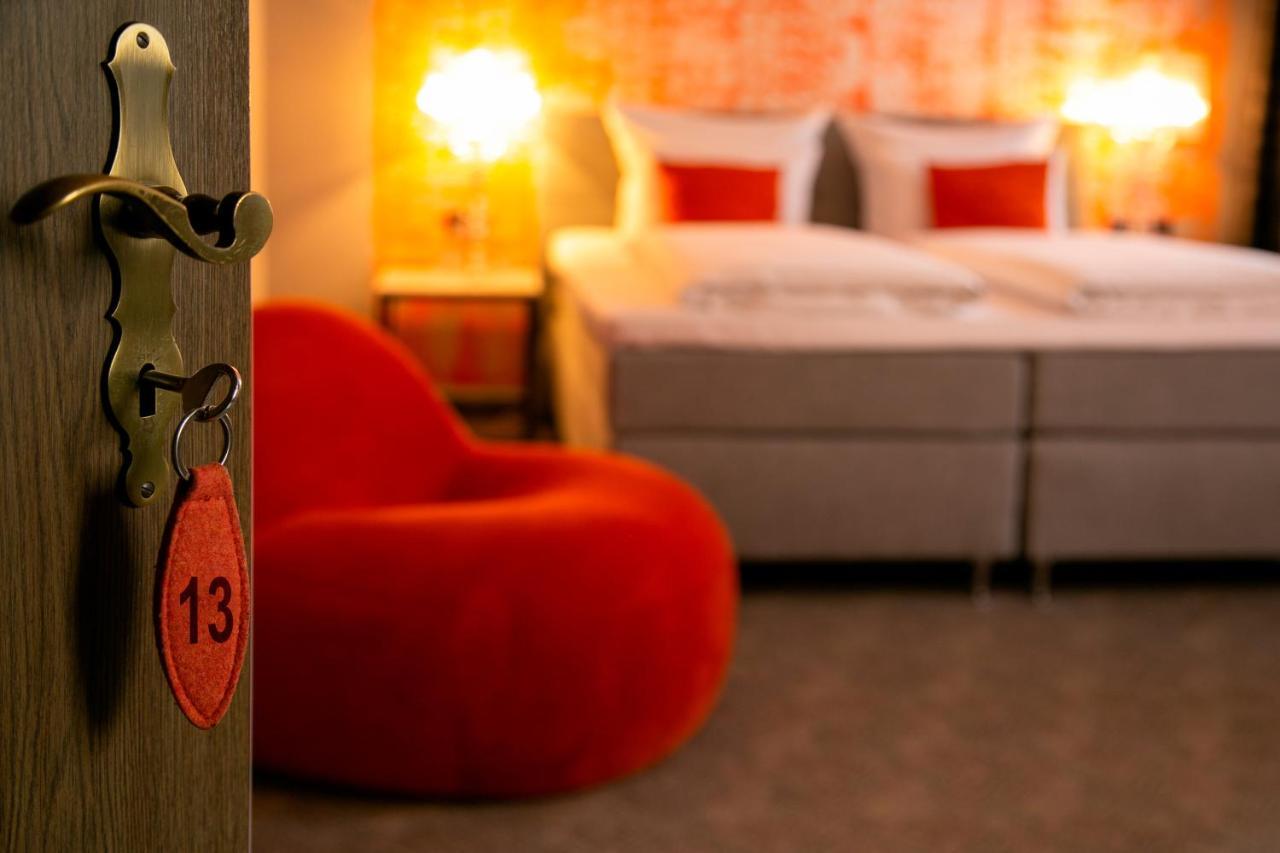 Hotel Maxplatz Хоф Екстериор снимка