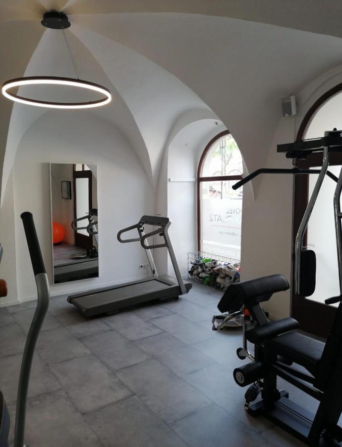 Hotel Maxplatz Хоф Екстериор снимка