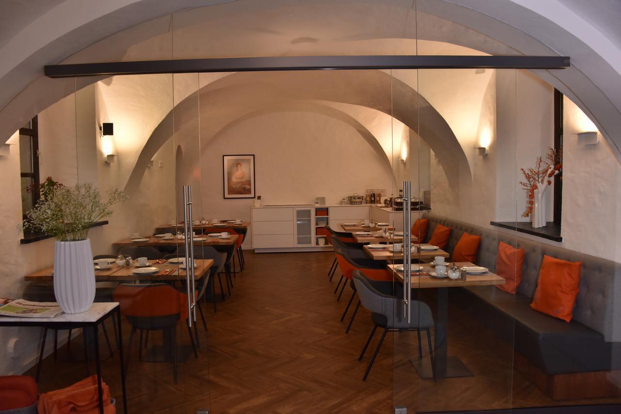Hotel Maxplatz Хоф Екстериор снимка