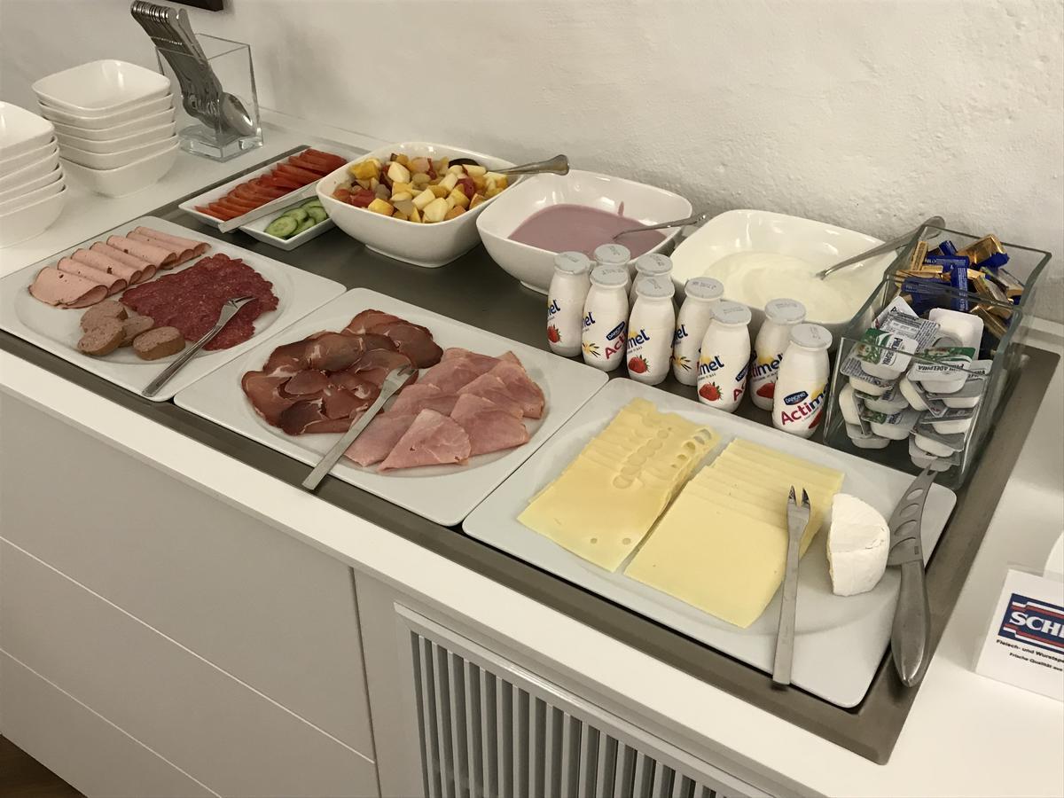 Hotel Maxplatz Хоф Екстериор снимка