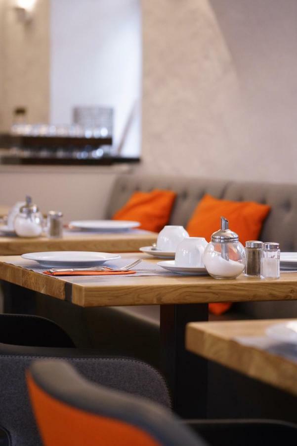 Hotel Maxplatz Хоф Екстериор снимка