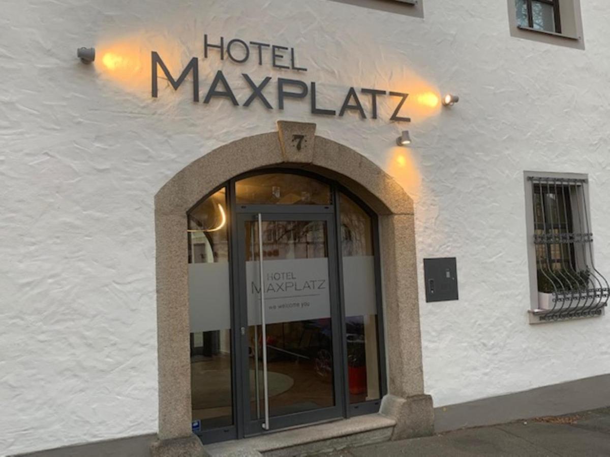 Hotel Maxplatz Хоф Екстериор снимка