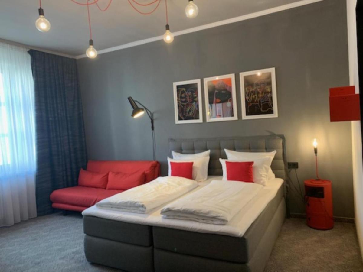 Hotel Maxplatz Хоф Екстериор снимка