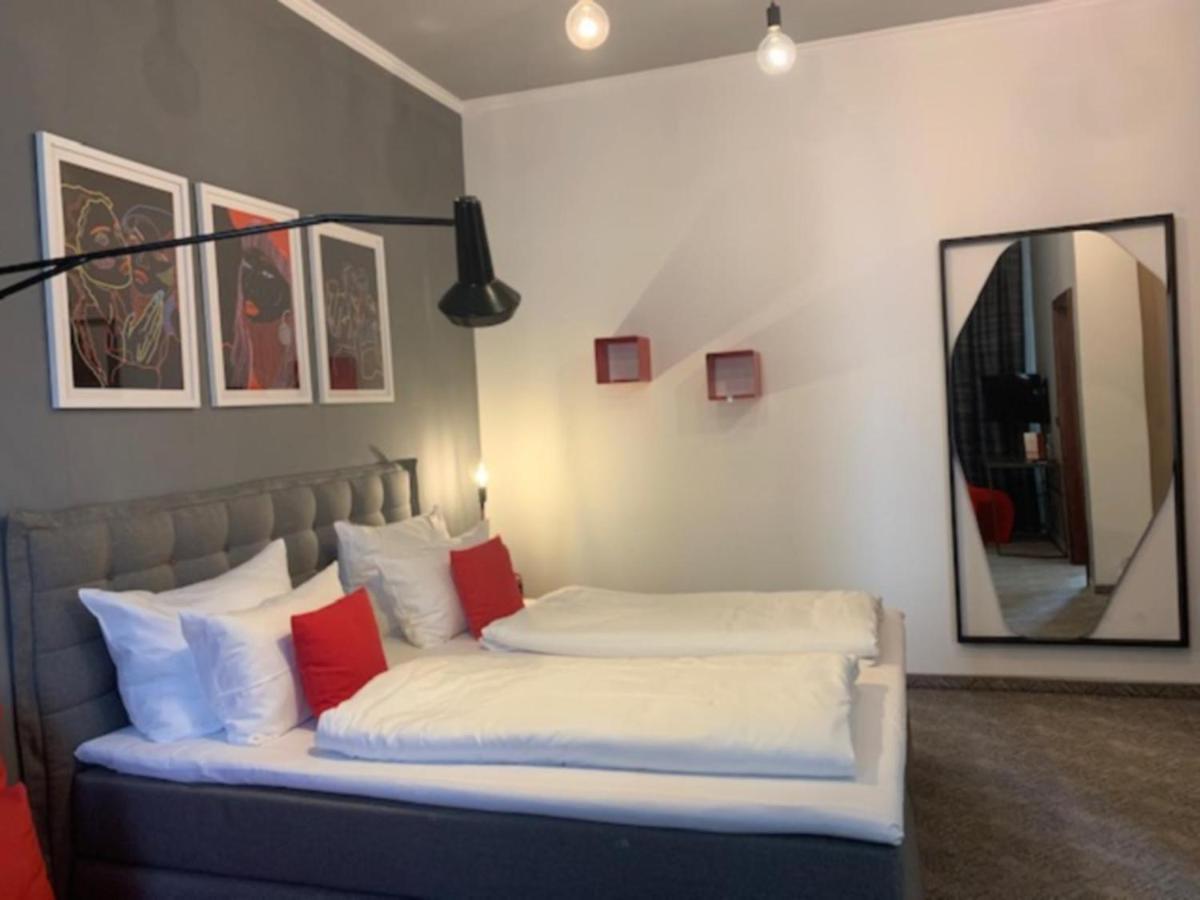 Hotel Maxplatz Хоф Екстериор снимка